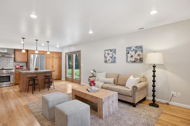 22430 Summit Road, Los Gatos, CA 95033