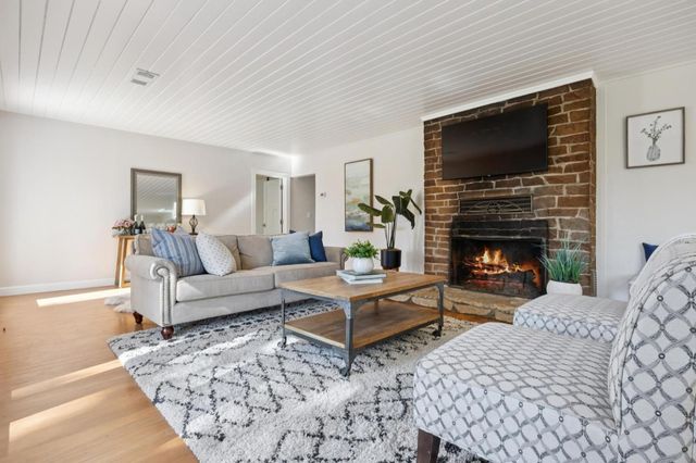 22430 Summit Road, Los Gatos, CA 95033