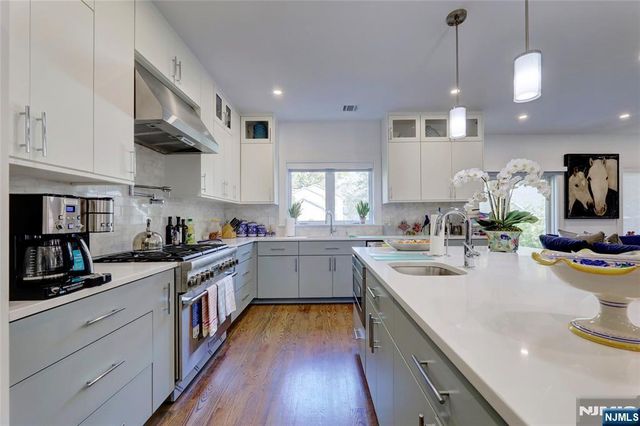 63 Sunset Lane, Tenafly, NJ 07670