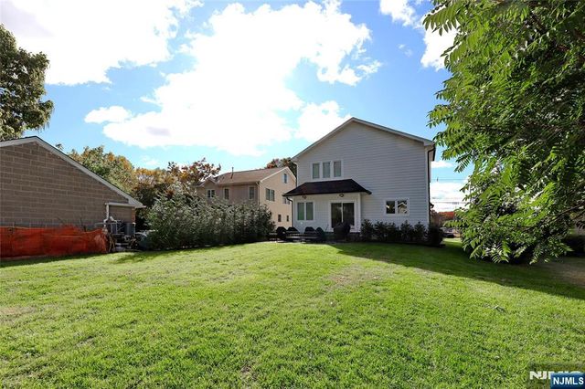 63 Sunset Lane, Tenafly, NJ 07670