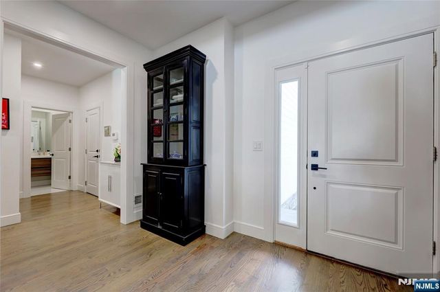 63 Sunset Lane, Tenafly, NJ 07670