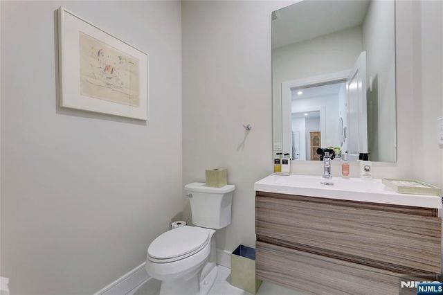 63 Sunset Lane, Tenafly, NJ 07670