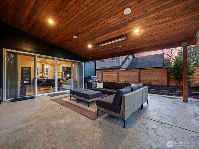 31 E Westwood Lane E, Union, WA 98592