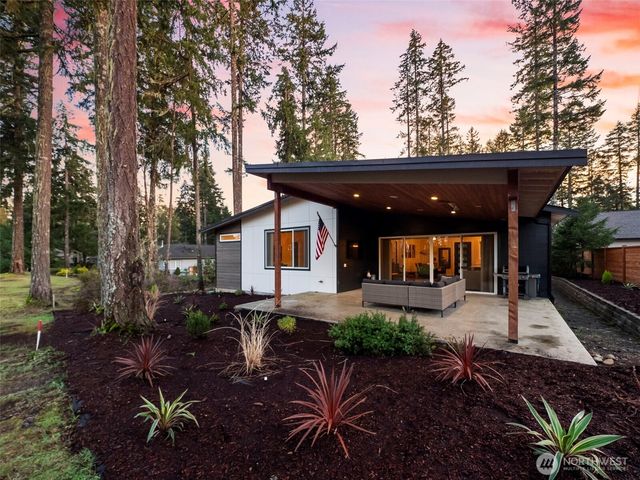 31 E Westwood Lane E, Union, WA 98592