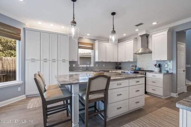 2566 MERRILL Boulevard, Jacksonville Beach, FL 32250