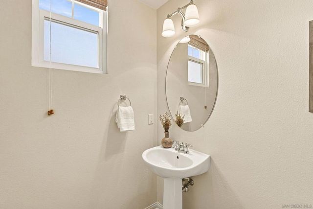 845 Harbor Cliff Way 305, Oceanside, CA 92054