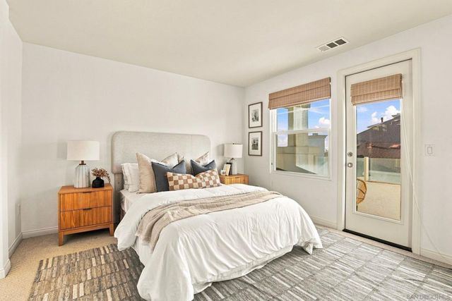 845 Harbor Cliff Way 305, Oceanside, CA 92054
