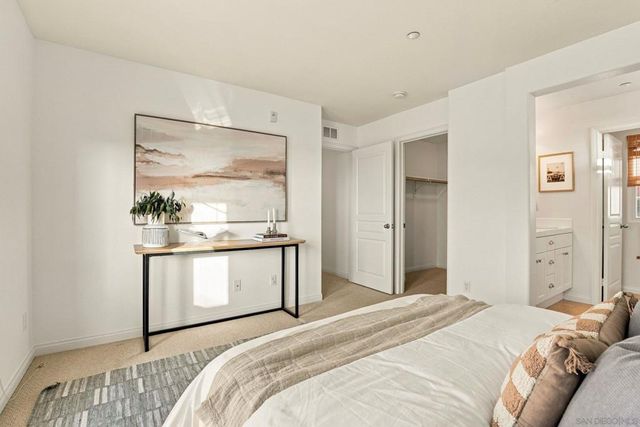845 Harbor Cliff Way 305, Oceanside, CA 92054