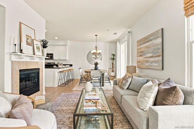 845 Harbor Cliff Way 305, Oceanside, CA 92054