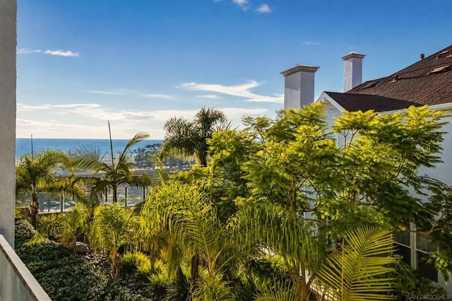 845 Harbor Cliff Way 305, Oceanside, CA 92054