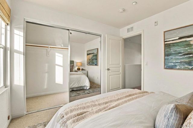 845 Harbor Cliff Way 305, Oceanside, CA 92054