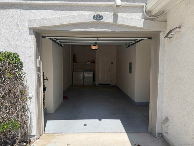 845 Harbor Cliff Way 305, Oceanside, CA 92054