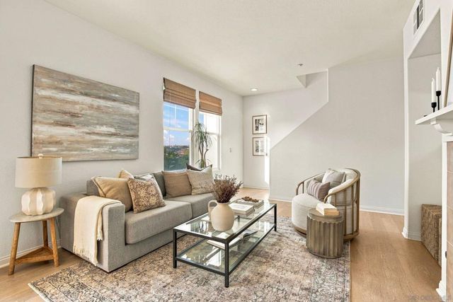 845 Harbor Cliff Way 305, Oceanside, CA 92054