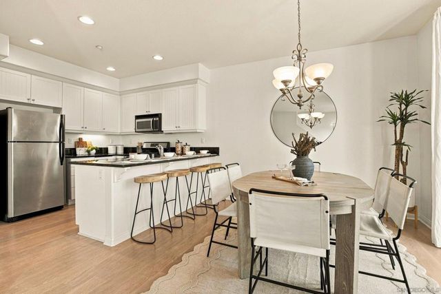 845 Harbor Cliff Way 305, Oceanside, CA 92054