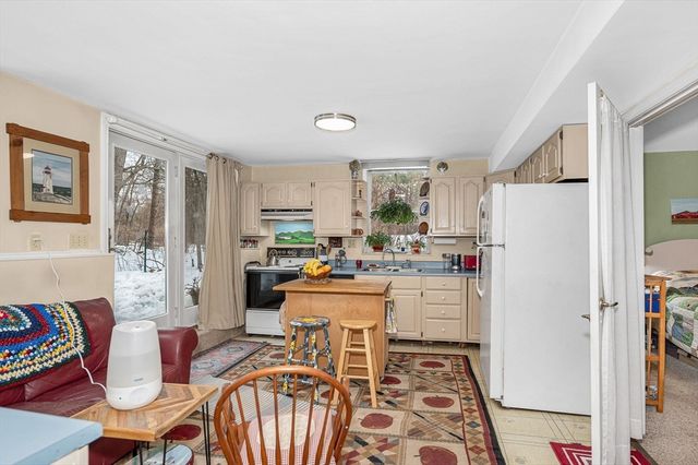 626 Forest St, North Andover, MA 01845