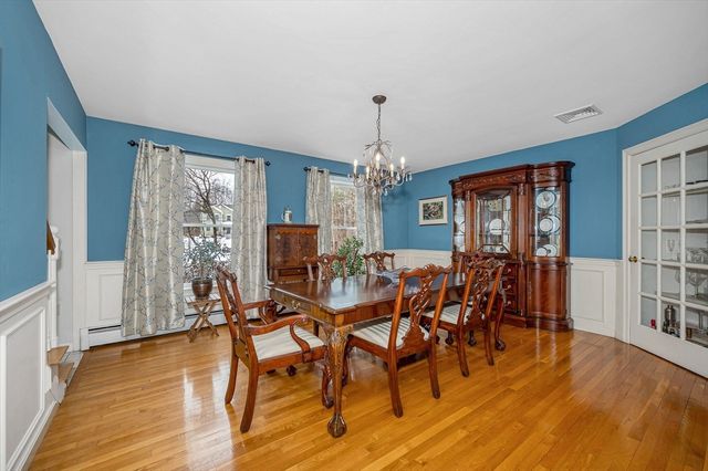 626 Forest St, North Andover, MA 01845