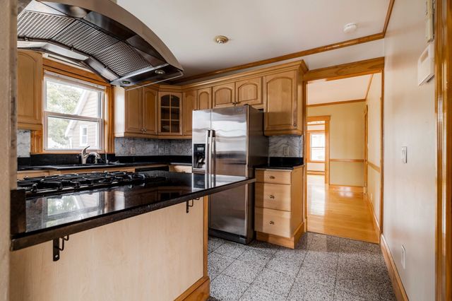 59 Court St 2, Medford, MA 02155