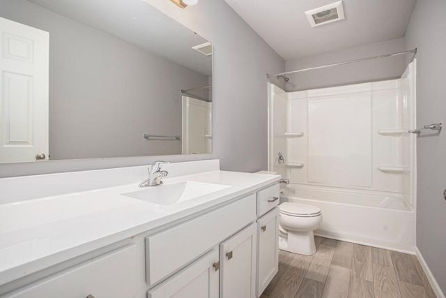 18296 Loganwood Trail, Battle Creek, MI 49017