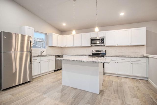 18296 Loganwood Trail, Battle Creek, MI 49017