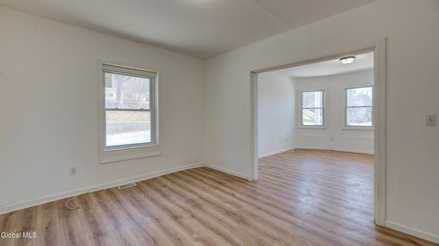 82 Wall Street, Amsterdam, NY 12010