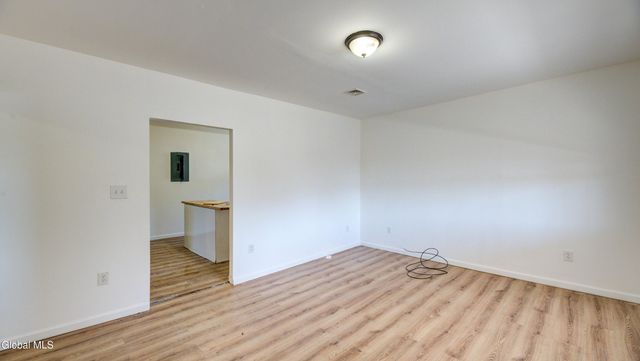 82 Wall Street, Amsterdam, NY 12010