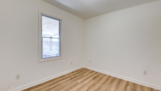 82 Wall Street, Amsterdam, NY 12010