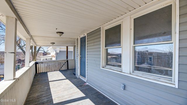 82 Wall Street, Amsterdam, NY 12010