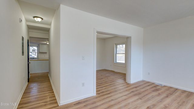 82 Wall Street, Amsterdam, NY 12010