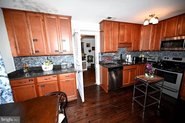 10833 WARWICK AVE, Fairfax, VA 22030