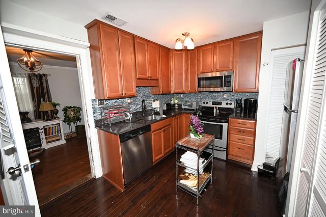 10833 WARWICK AVE, Fairfax, VA 22030