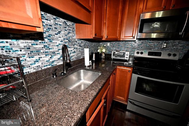 10833 WARWICK AVE, Fairfax, VA 22030