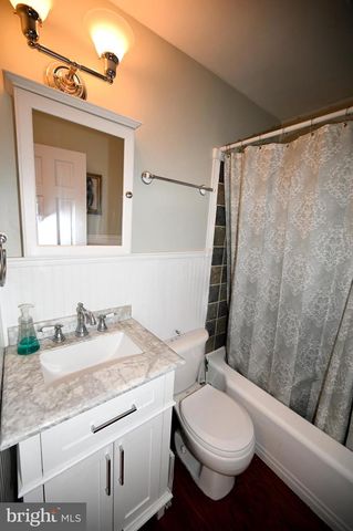 10833 WARWICK AVE, Fairfax, VA 22030