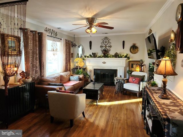 10833 WARWICK AVE, Fairfax, VA 22030