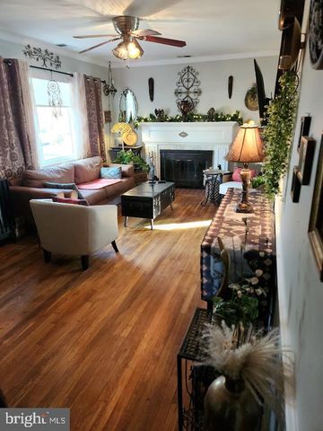 10833 WARWICK AVE, Fairfax, VA 22030