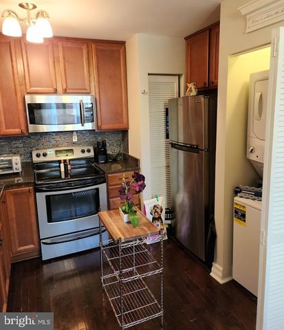 10833 WARWICK AVE, Fairfax, VA 22030