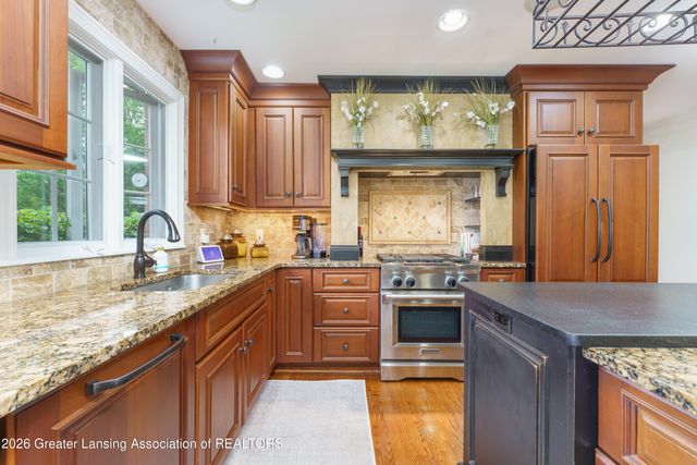 1995 Belwood Drive, Okemos, MI 48864