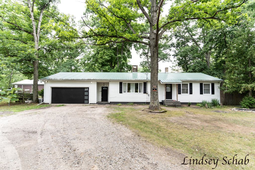 895 S Ransom Road, Sherman Twp - Newaygo, MI 49349