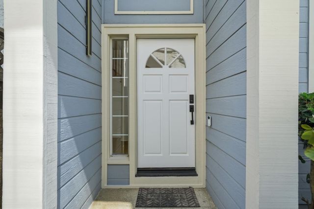2325 De Varona Place, Santa Clara, CA 95050