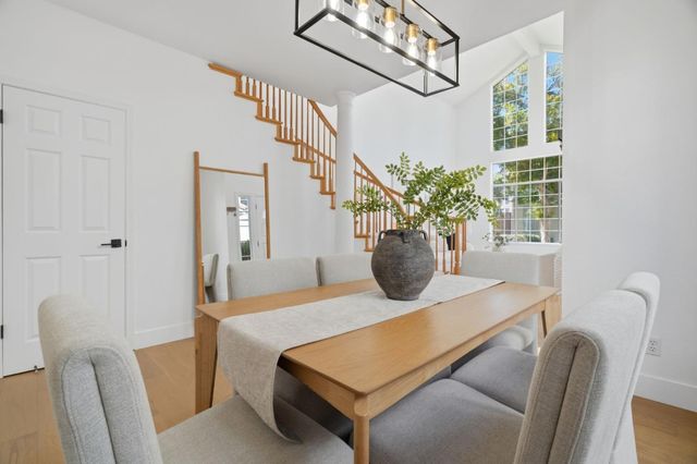 2325 De Varona Place, Santa Clara, CA 95050