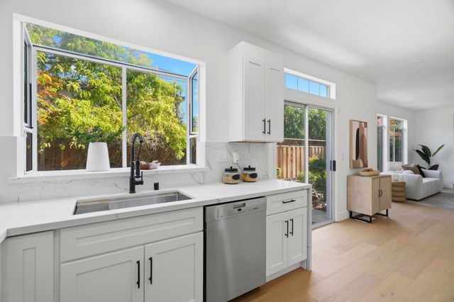 2325 De Varona Place, Santa Clara, CA 95050
