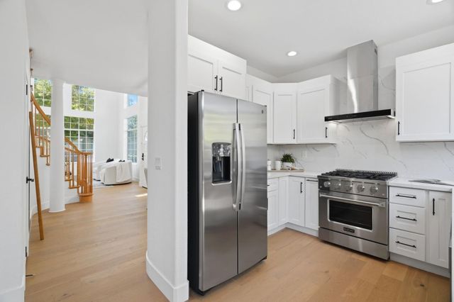 2325 De Varona Place, Santa Clara, CA 95050