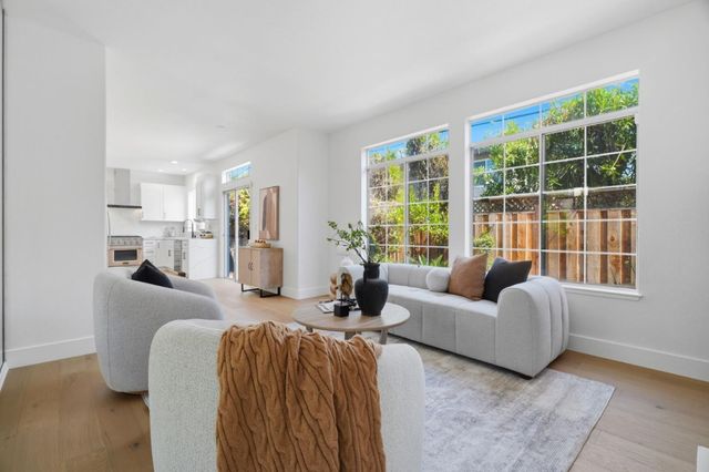 2325 De Varona Place, Santa Clara, CA 95050