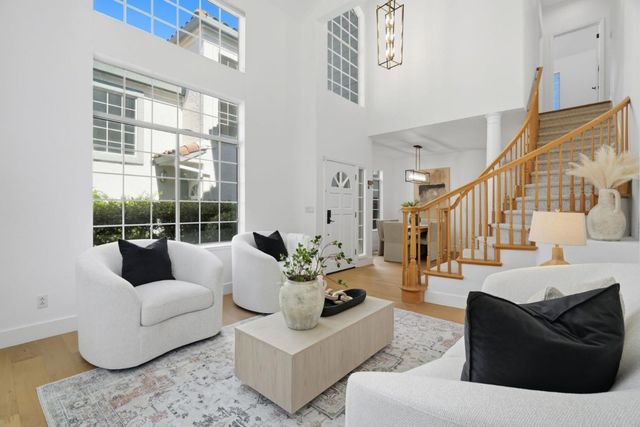 2325 De Varona Place, Santa Clara, CA 95050