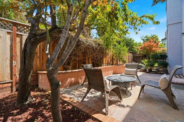 2325 De Varona Place, Santa Clara, CA 95050