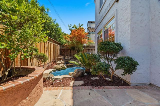 2325 De Varona Place, Santa Clara, CA 95050