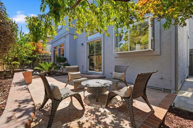2325 De Varona Place, Santa Clara, CA 95050
