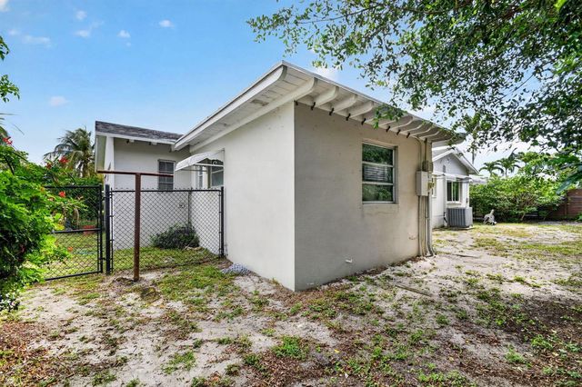 338 Edmor Road, West Palm Beach, FL 33405