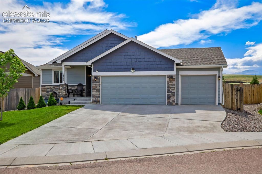 6022 Meadowbank Lane, Colorado Springs, CO 80925