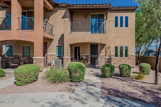 2821 S SKYLINE Drive 141, Mesa, AZ 85212
