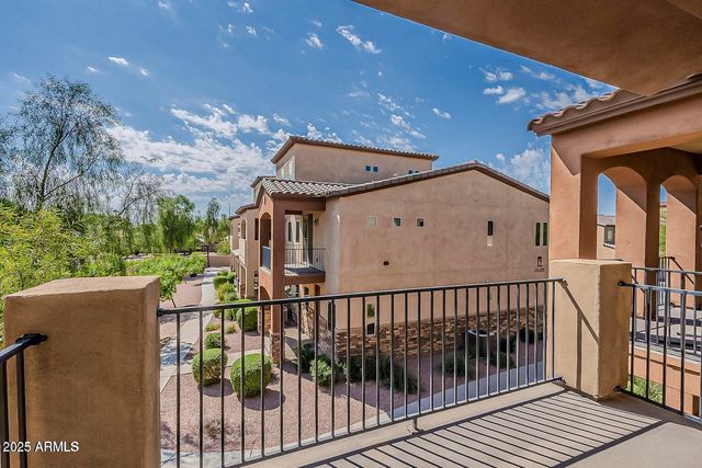 2821 S SKYLINE Drive 141, Mesa, AZ 85212